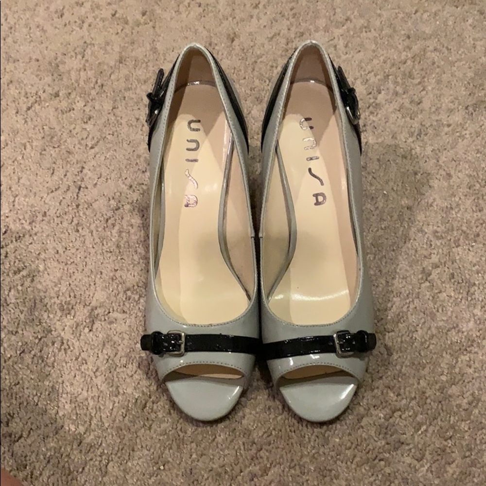 Unisa peep toed pumps